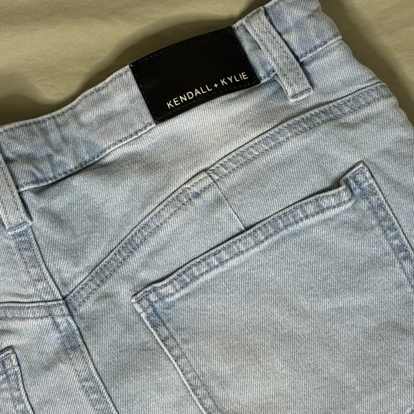 Kendall + Kylie Light Wash High Rise Distressed Cutoff Denim Shorts - Picture 3 of 4
